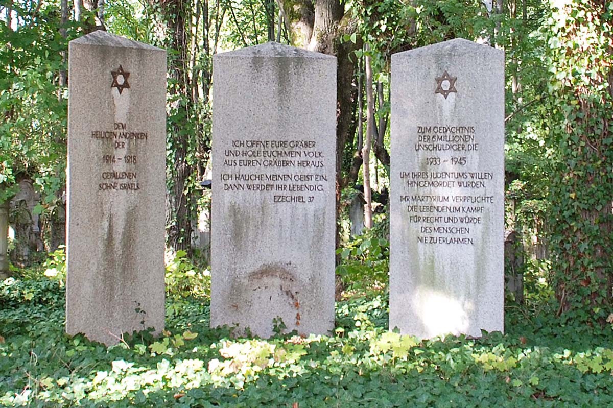 Gedenksteine auf dem Jüdischen Friedhof